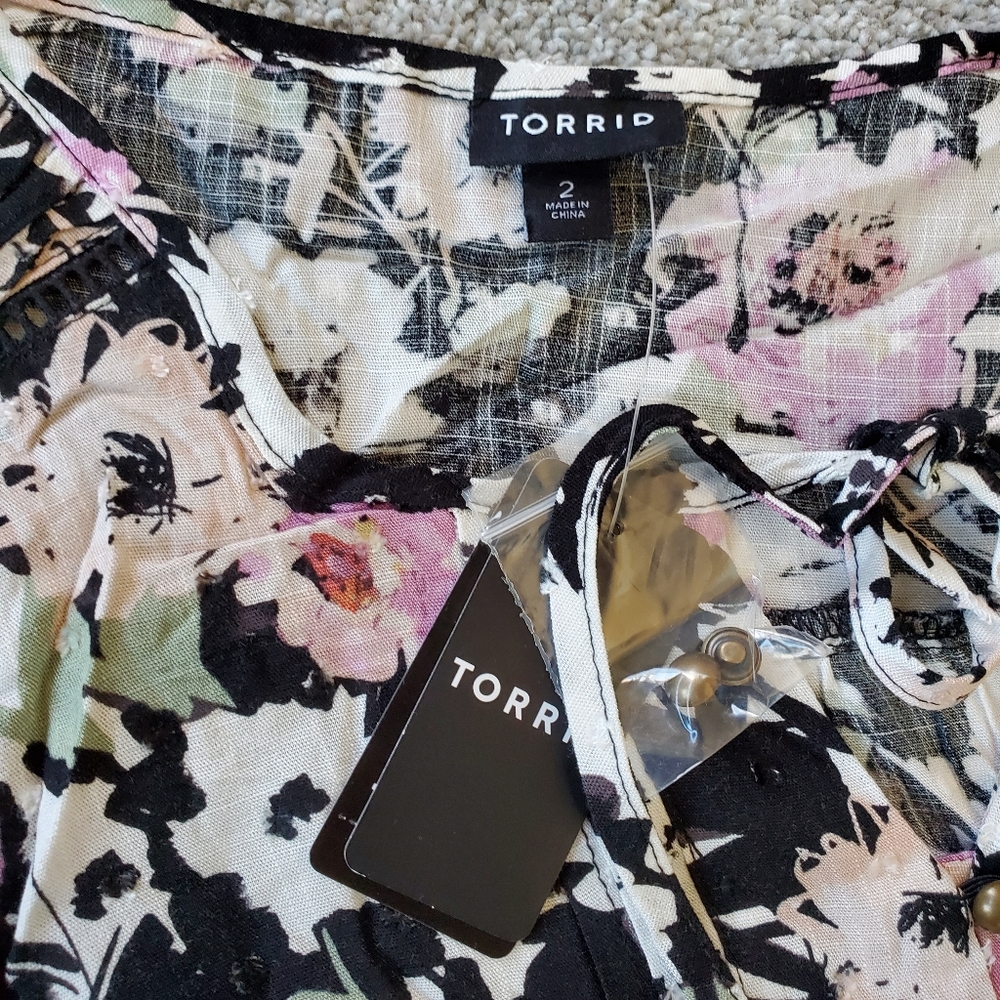 Torrid plus floral swiss dot long sleeves tiered midi dress, 2XL, black - Picture 9 of 13